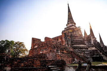 Fototapeta premium Wat Phra Si Sanphet, an important temple during the Ayutthaya period, is the royal palace temple of the King. It is a world heritage site. Its distinctive features are its three large chedis.