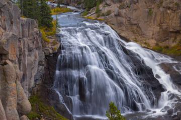 Waterfall in Yellowstone © Leos