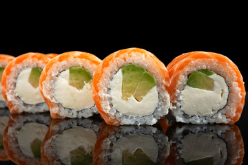 Healthy Salmon Avocado Sushi Roll