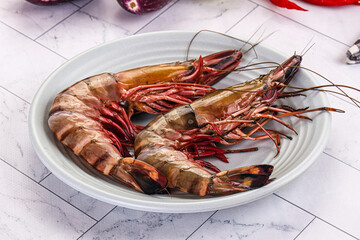 Raw Jumbo king tiger prawns