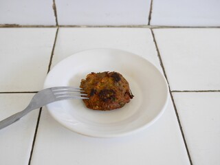 モロッコのエッサウィラのレストランのいわしボール（いわし団子）