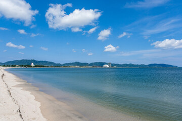 砂浜が延々と続く弓ヶ浜海岸