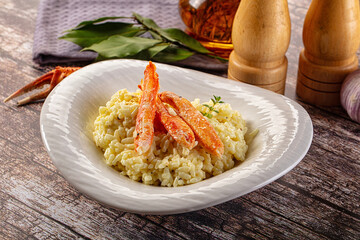 Risotto with natural crab leg