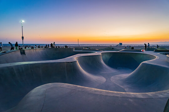 USA, California, Venice Beach, Muscle Beach, Venice skatepark - Sunset and evening on the beach, presenting the most iconic views and places around.