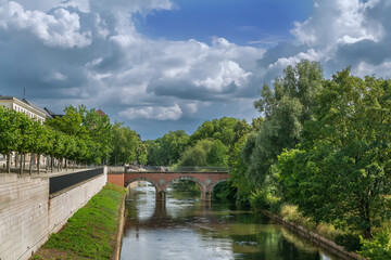 Fototapeta premium Leine river in Hanover, Germany