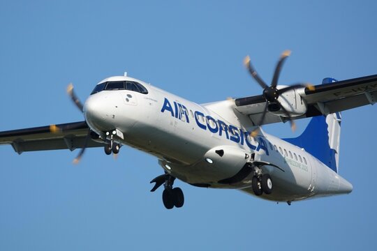 Air Corsica ATR72 600 gros plan en finale