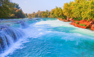 Obraz premium Amazing natural landmark of manavgat waterfall with waterfall lake landscape - Manavgat, Turkey