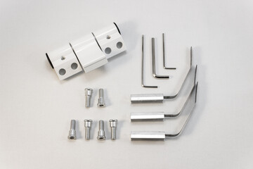 manija para la puerta, Aberturas, herrajes, picaportes de metal, lijas, discos 