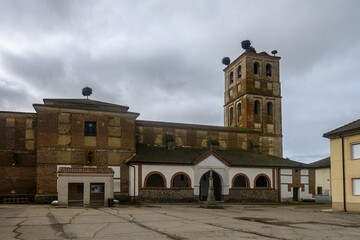 Obraz premium Church of San Gervasio y San Protasio in Santervas de la Vega, Palencia