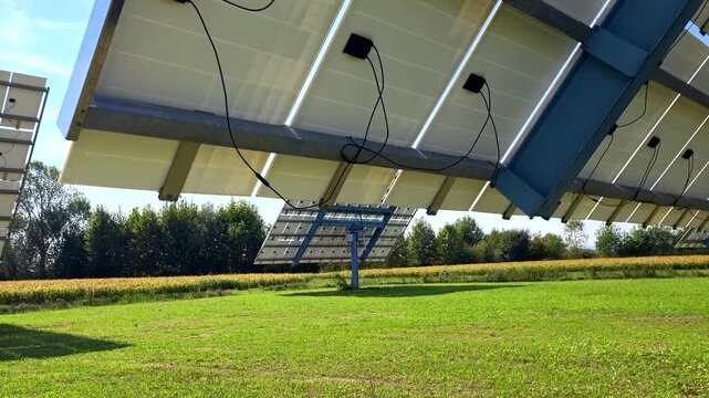 Pensiline fotovoltaiche in mezzo alla natura
