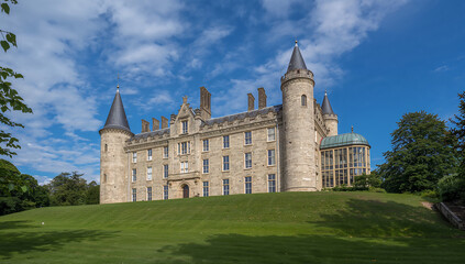 Obraz premium Majestic historic castle booming with architectural beauty