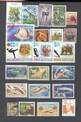 Obraz premium Set of Used Commemorative Stamps Showcasing Diverse Fauna, Ideal for Philatelists