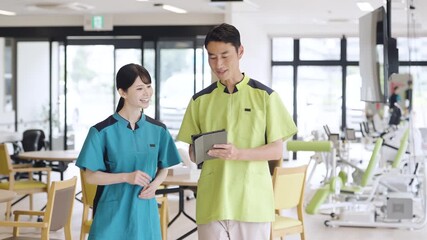 介護施設で働くアジア人介護福祉士