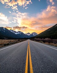 Naklejka premium Scenic highway at sunset (2)