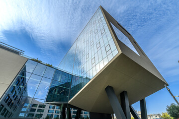 Milano nuove costruzioni di edifici, 2025, zona Symbiosis Fondazione Prada, via Cermenate