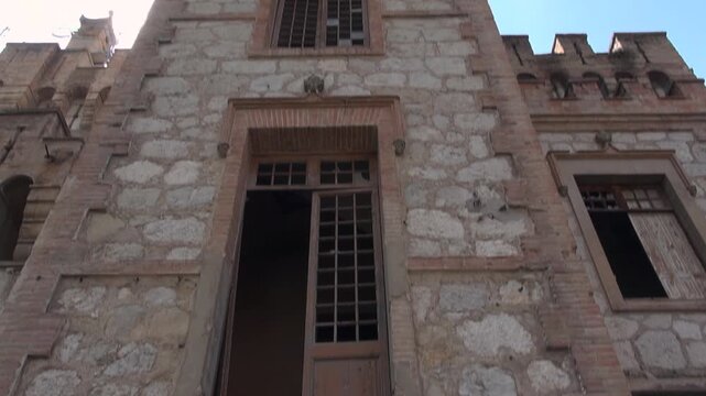 Cercs abandoned Count F&iacute;gols Olano mansion tower pan up