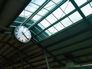 clock in metro