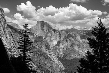 Upper Yosemite falls trail looking at Halfdome