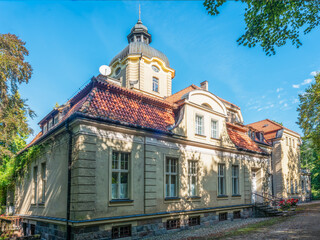 Pałac w Łężanach (pałac von Fischerów-Lossainenów)