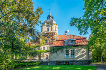 Pałac w Łężanach (pałac von Fischerów-Lossainenów)