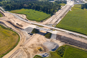 Eine neue Brücke wird gebaut