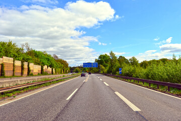 A66 vor Ausfahrt Langenselbold in Hessen, Fahrtrichtung Fulda
