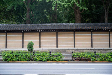 道路と土塀