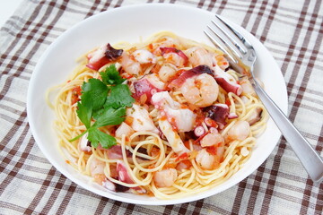 シーフードパスタ