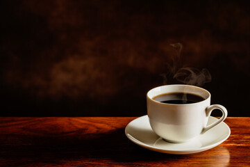 テーブルの上のホットコーヒー