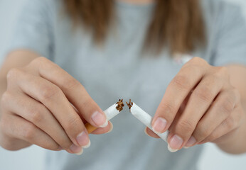 No smoking.  stop smoke, refuse, reject, break take cigarette, say no. quit smoking for health....
