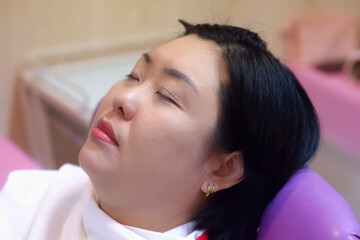 Eyebrow scale measurement before tattooing.