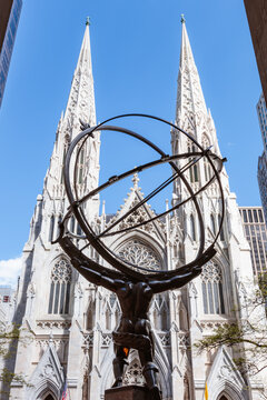 Statue of Atlas and St. Patrick cathedral, Manhattan, New York city