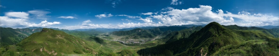 Obraz premium Stunning hdr panoramic landscape of green mountains nature photography outdoor view