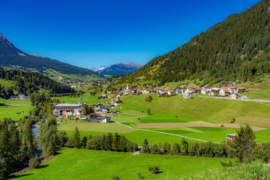 Savognin, Berge vlnr. Tschepp, Ringelspitz, Piz Scalottas, Piz Danis