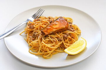 Pasta sardine in tomato sauce.