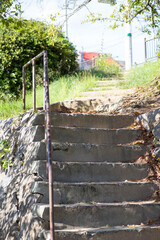 河川敷の石でできた階段。日本の風景