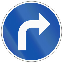 Historic road sign in Finland - Turn right ahead (1982-2020)