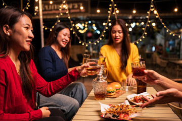 Celebrate whisky at an intimate party at a camping restaurant. A group celebration.	