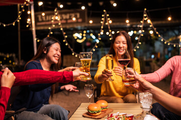 Celebrate whisky at an intimate party at a camping restaurant. A group celebration.	