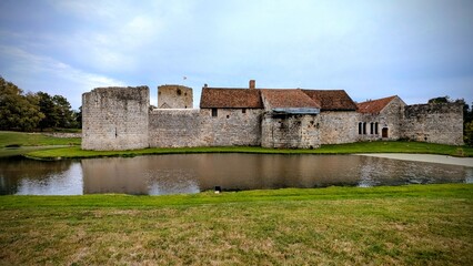 SERINGES-ET-NESLES (Aisne)