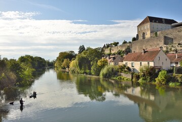 Rivière l'Ognon à Pesmes (plus beau village de France)