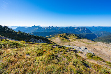 Naklejka premium Mount Ranier National Park near Paradise with Glacier and Snow in the Fall of 2025 during the Skyline Trail Hike