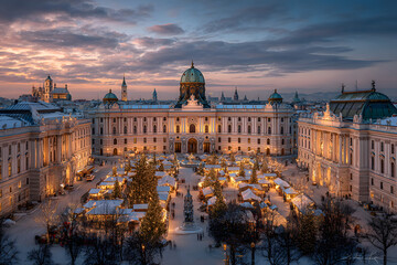 Naklejka premium Palace Belvedere with Christmas Market in Vienna, Austria