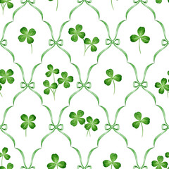 Shamrock leaves on tile background seamless pattern elegant design element. Hand drawn green clover leaf elegant pattern watercolor illustration floral decoration.