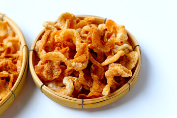 Crispy pork rinds with crunchy texture.