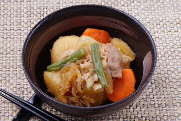 肉じゃが　家庭料理