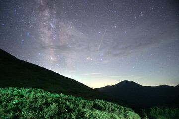 雲ノ平のテント場からペルセウス座流星群の火球