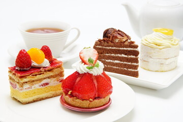 イチゴケーキ　チョコケーキ