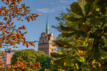 Kr&ouml;peliner Tor in Rostock, im Sp&auml;tsommer, Anfang Herbst