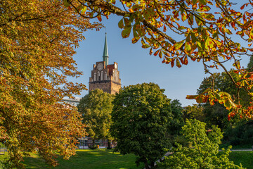 Kr&ouml;peliner Tor in Rostock, im Sp&auml;tsommer, Anfang Herbst